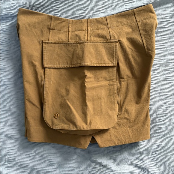 Lululemon Athletica Tan Cargo Shorts with Utility Pockets - Picture 3 of 5
